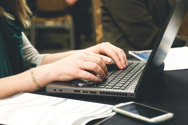 Problemas de ergonomía con el uso de portátiles en el trabajo