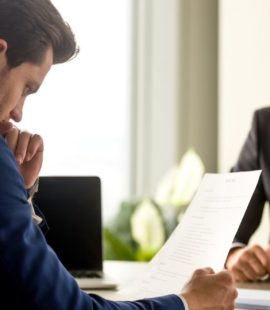 En Recursos Humanos nos encargamos de la gestión del talento de la organización, y además de atraerlo, seleccionarlo y contratarlo. No todos, en el área de personas sabemos de todo, por eso te traigo un tema que quizás conoces o no: el contrato mercantil y cuándo lo podemos utilizar. También es importante si eres un profesional independiente al que pueden contratar las empresas.